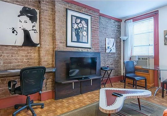 2nd image of 405 W 46th St #3RR