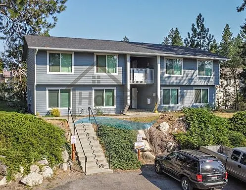 2 bed, 800 sqft, $1,300 — Photo 1
