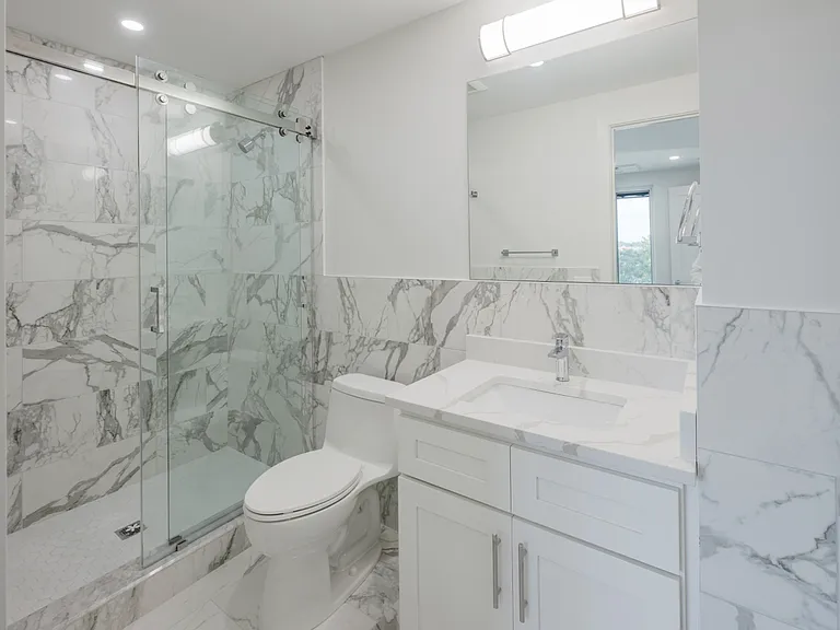 21 Knight St #106 — Photo 2