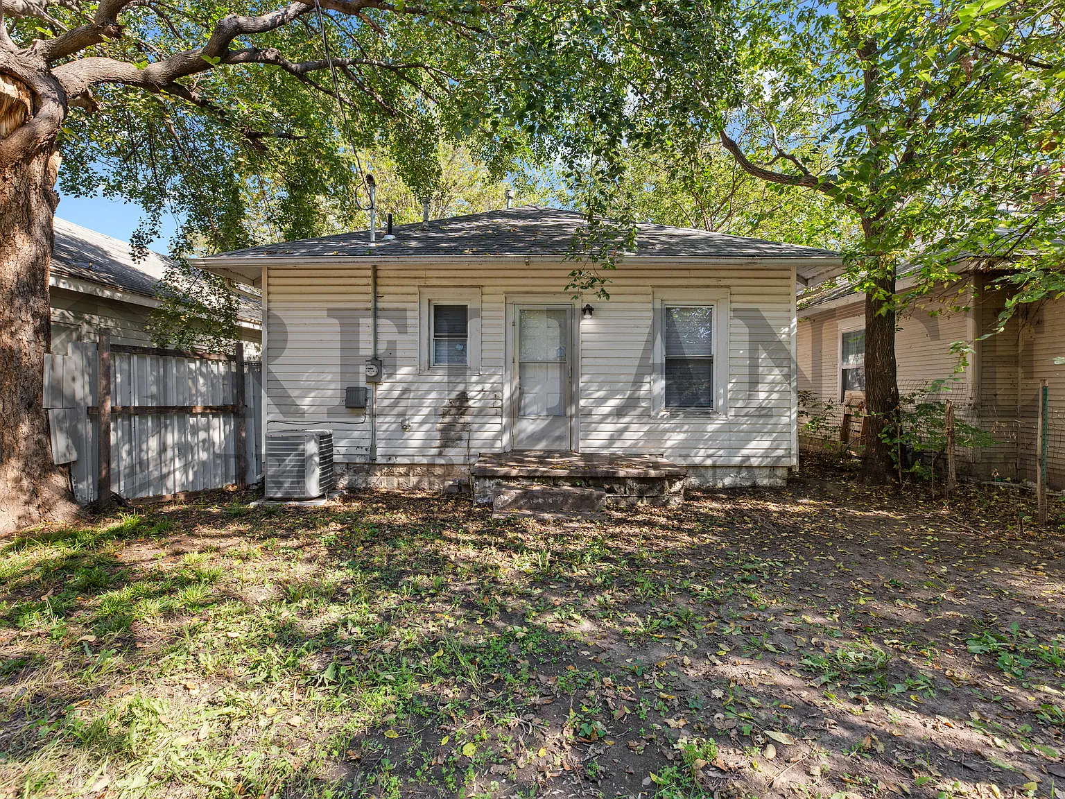 251 Millwood North - 1 — Photo 3