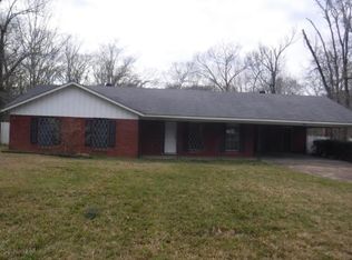 2260 Raymond Rd, Jackson, MS 39212