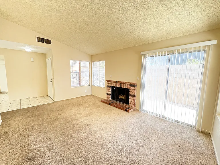 3901 Broadriver Dr — Photo 8