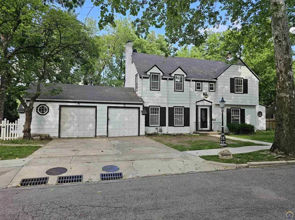 1614 E Wilman Ct, Emporia, KS 66801