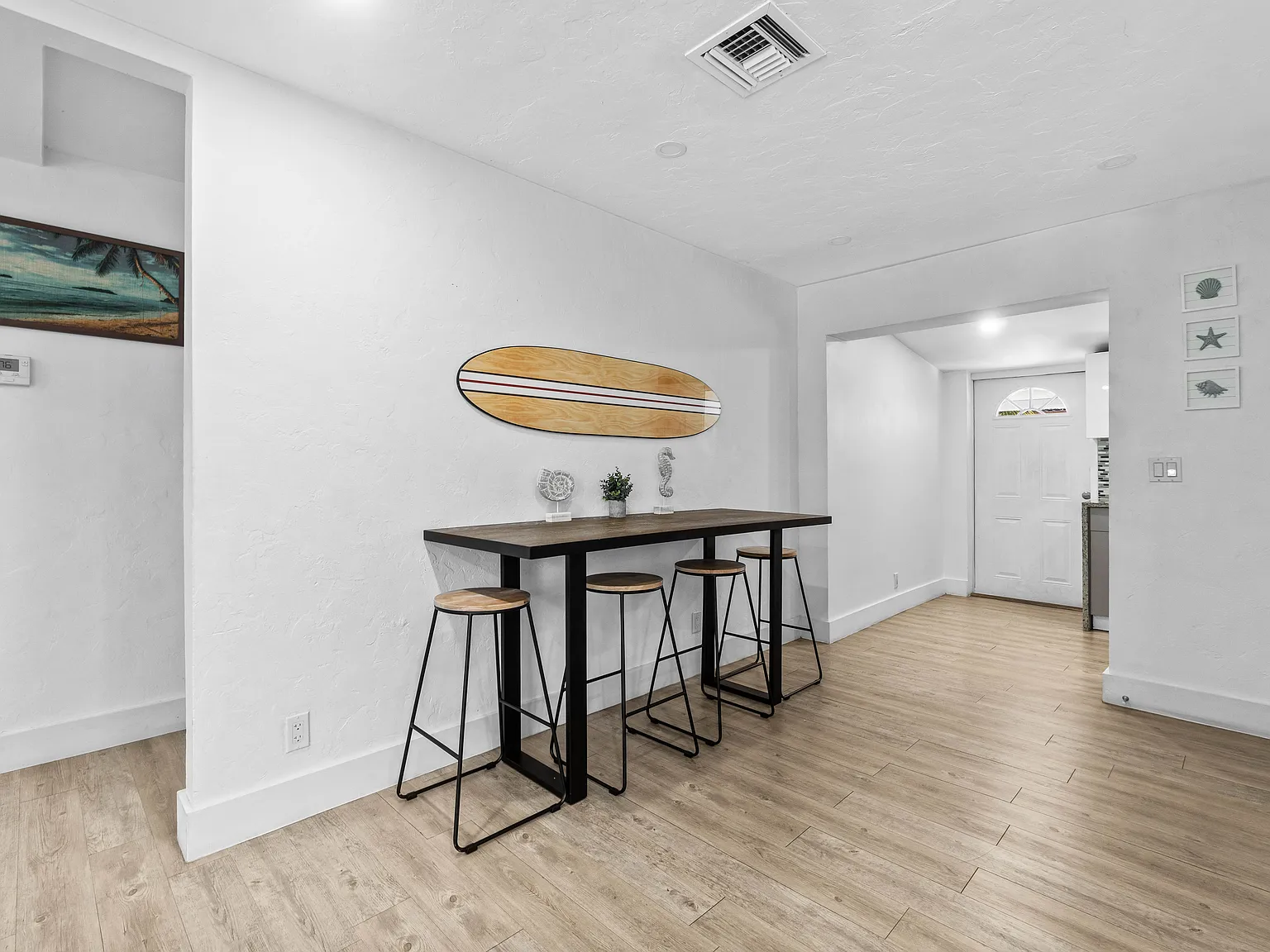 2 bed, 800 sqft, $2,500 — Photo 3