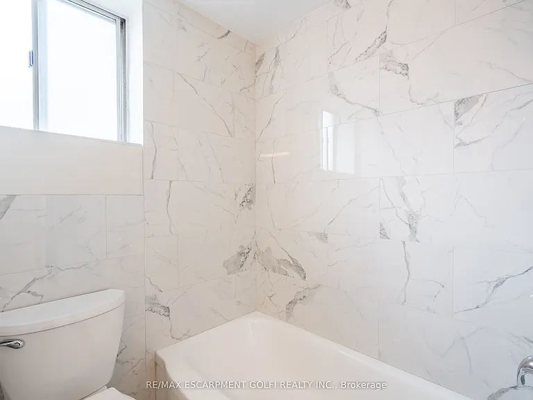 2433 1st St #9 — Photo 33