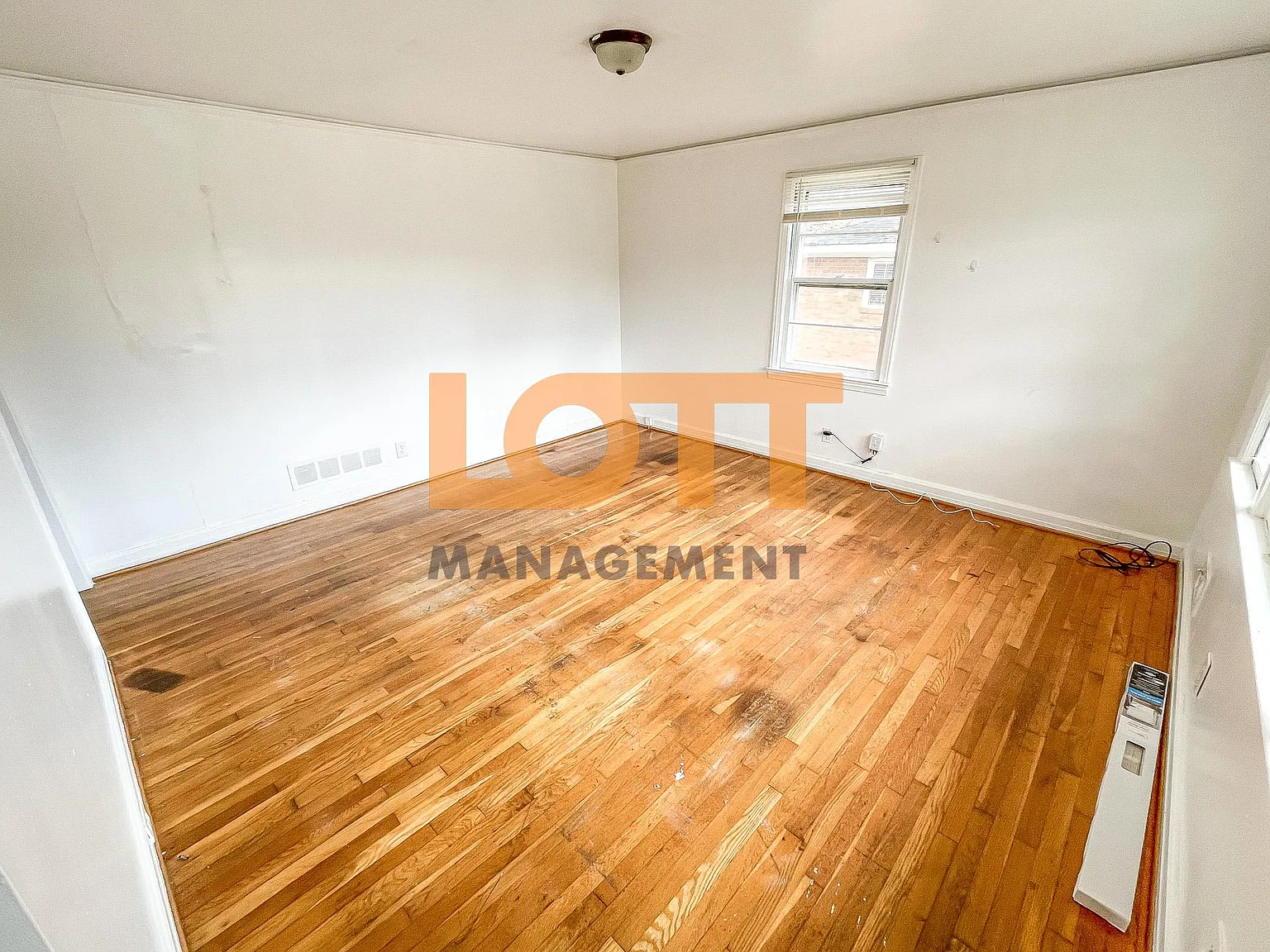 3 bed, 1248 sqft, $1,350 — Photo 3