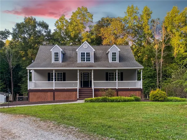 1214 Robertson Town Rd, Bumpass, VA 23024