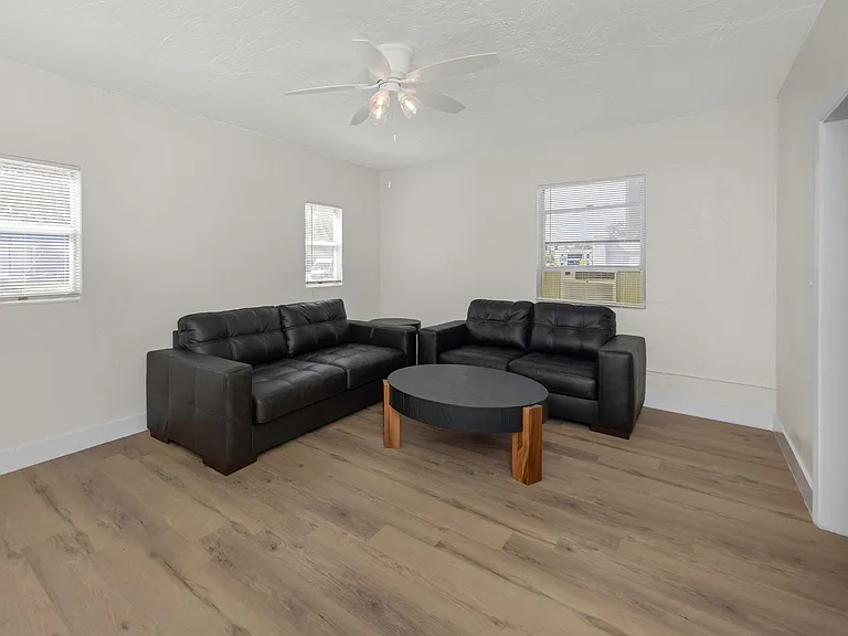 416 Skinner Blvd — Photo 61