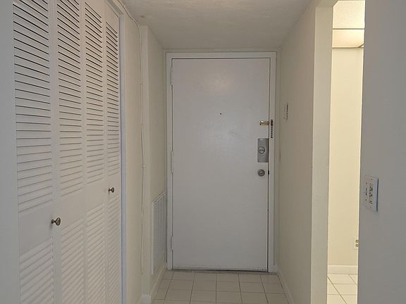 3rd image of 470 Executive Center Drive #2k