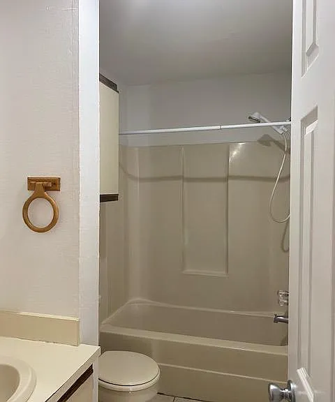 115 Clara Dr #2 — Photo 10