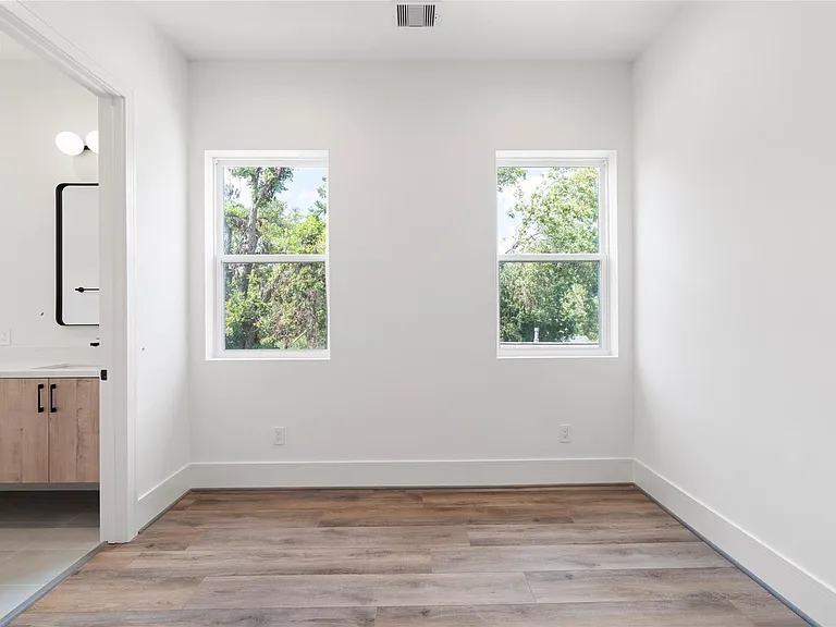4218 Nichols St — Photo 23