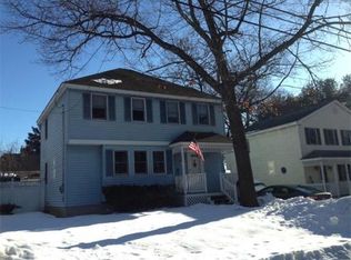 39 Amesbury St, Dracut, MA 01826