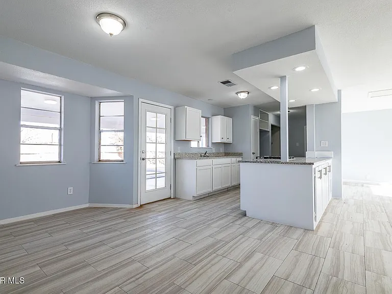 10733 Tourmaline St — Photo 16