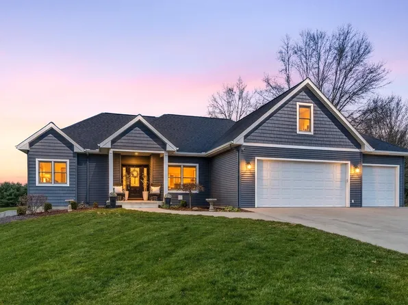 52039 Kern Dr, Three Rivers, MI 49093