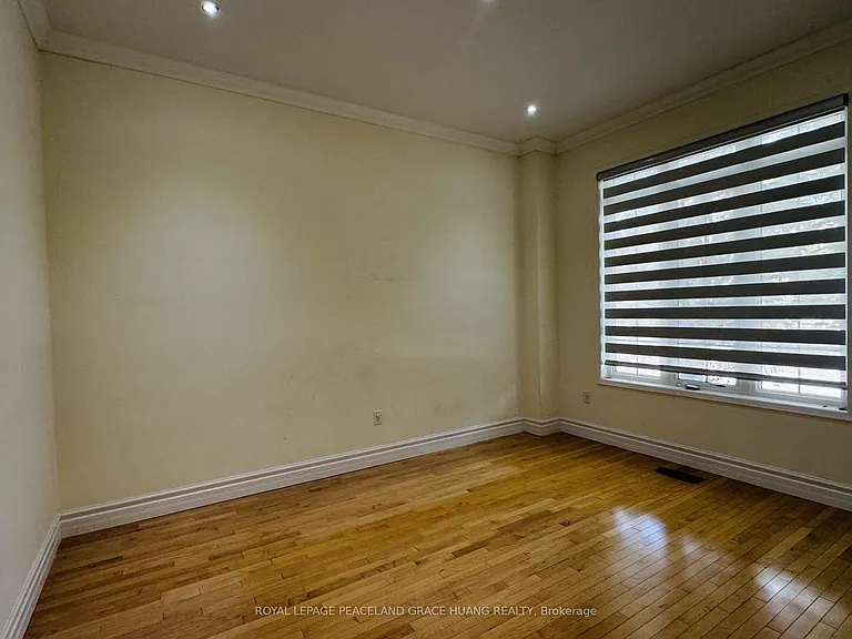 3 Tarmack Dr — Photo 6