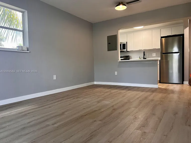 7820 NE Bayshore Ct #208 — Photo 3