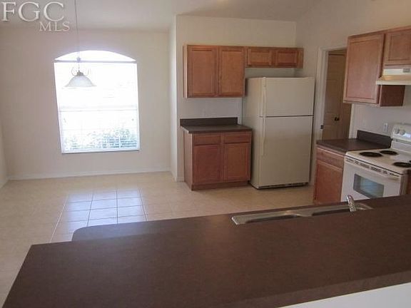 4th image of 335 NE 20th St