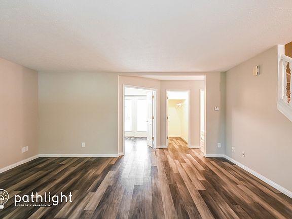 4th image of 997 Thornwood Dr