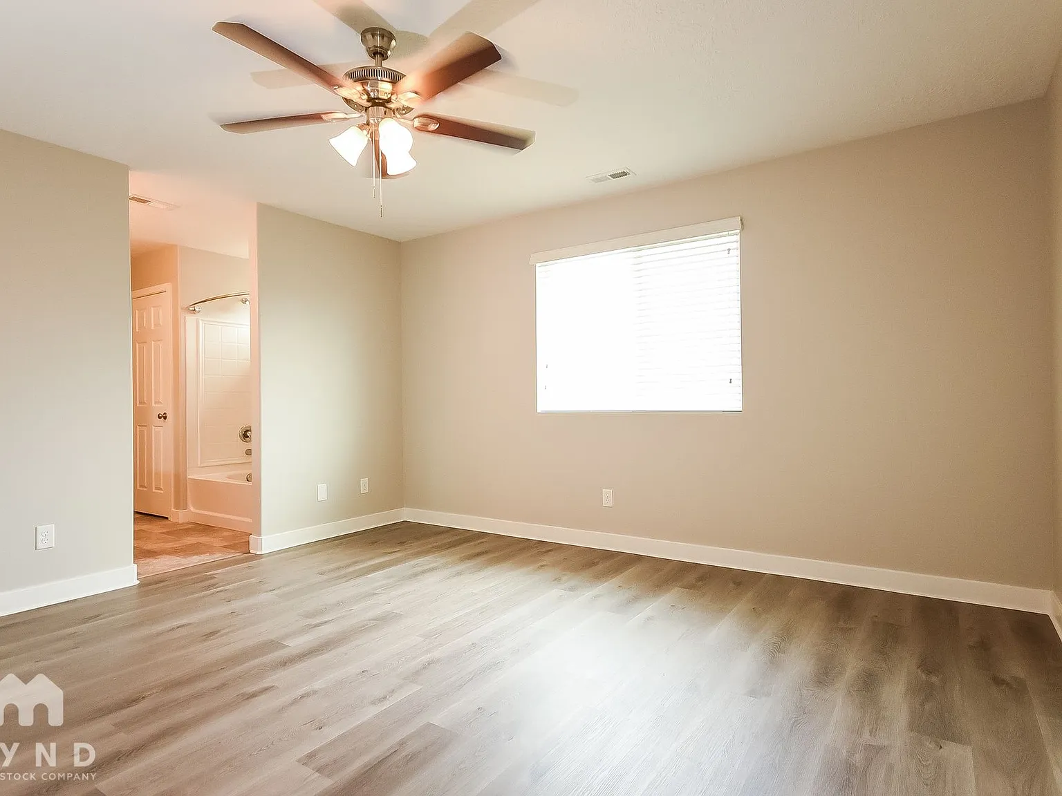 3 bed, 2.5 bath, 1740 sqft, $2,425 — Photo 4