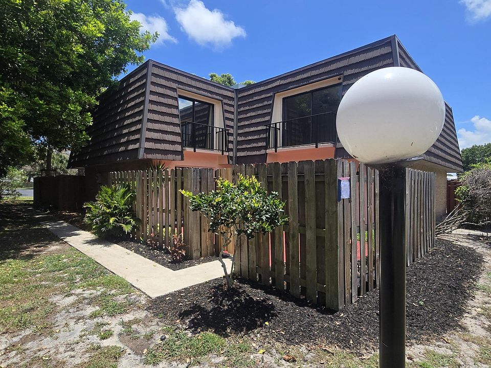 1st image of 4014 Vista Oaks Cir NE