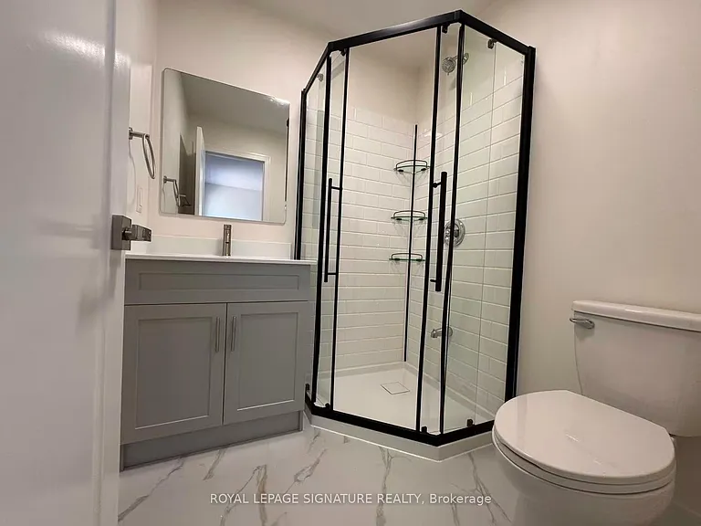 53 Bishop Ave #3 — Photo 15