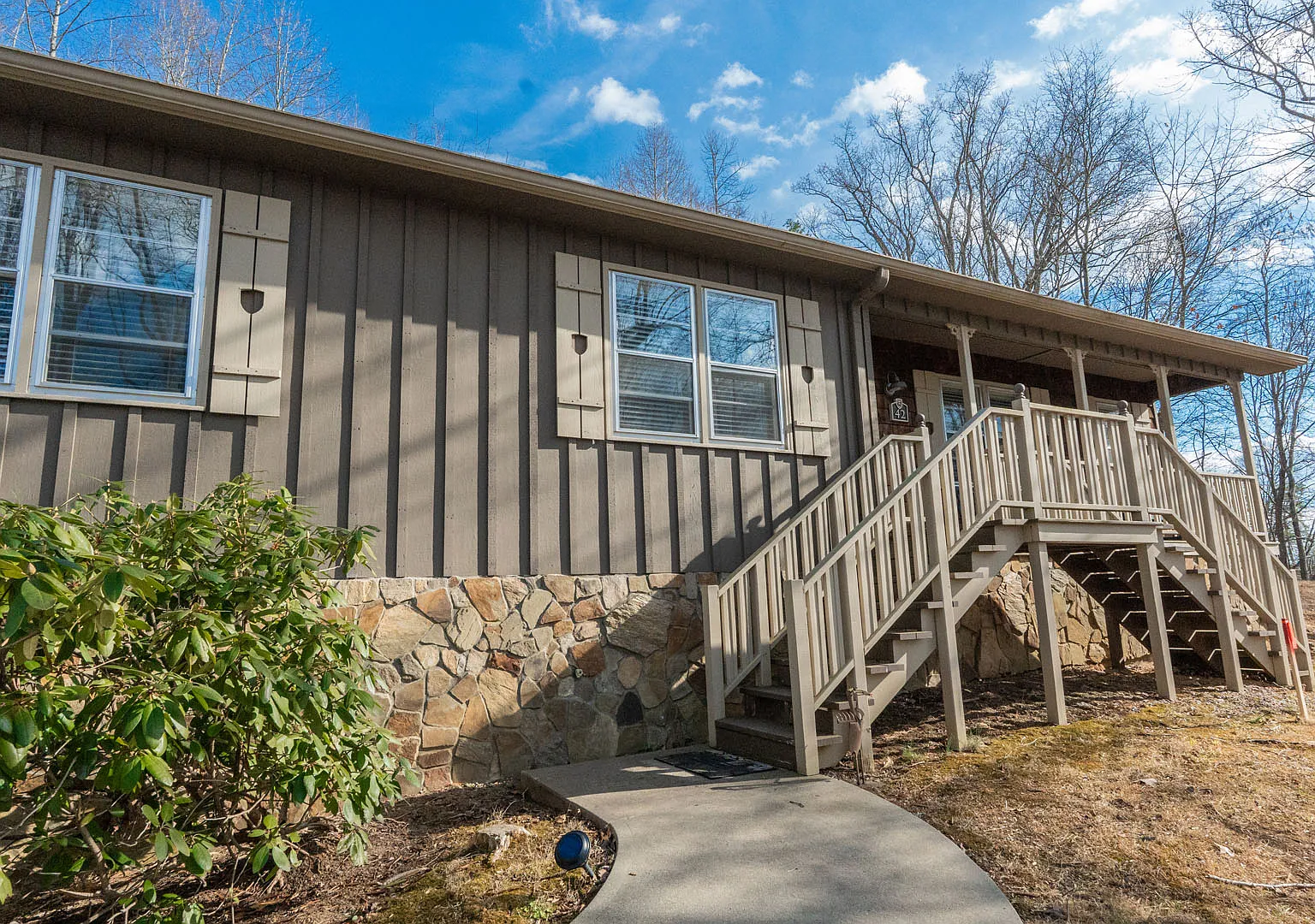3 bed, 1336 sqft, $2,500 — Photo 1
