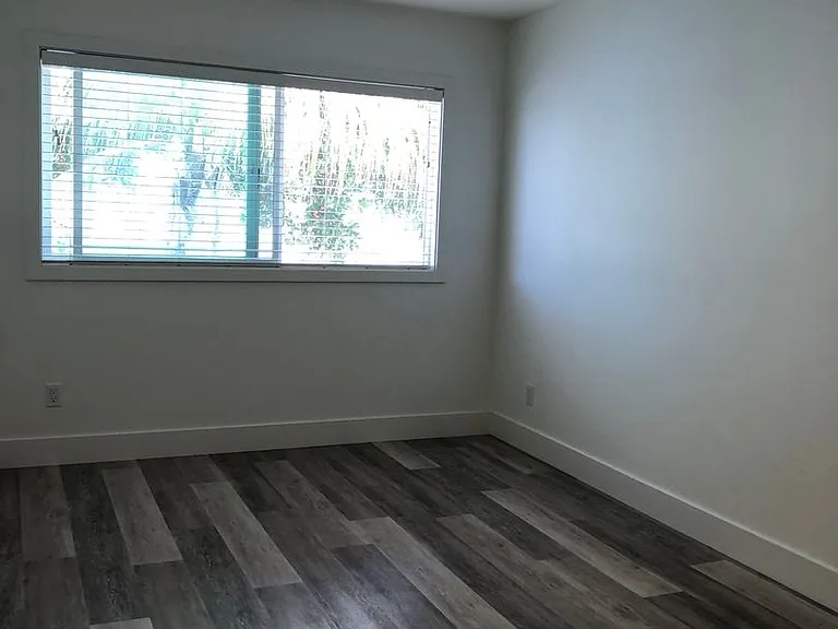 1505 Palm Ave — Photo 27
