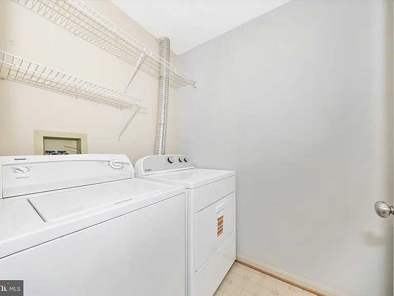 2112 Whitehall Rd #1C — Photo 27
