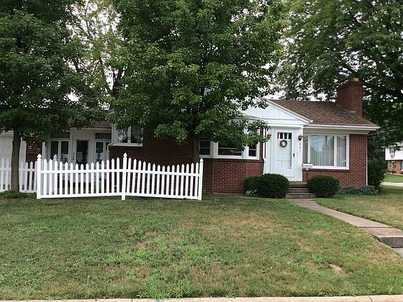 2nd image of 801 Highland Dr