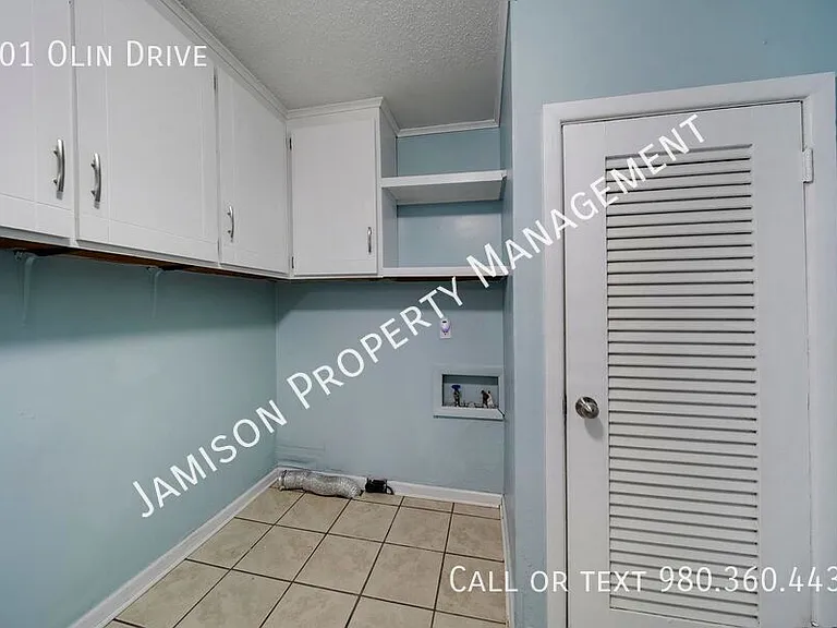 501 Olin Dr — Photo 10