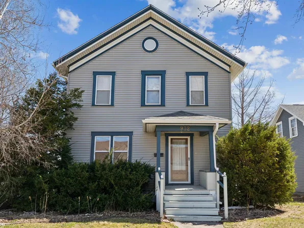 932 East St, Grinnell, IA 50112
