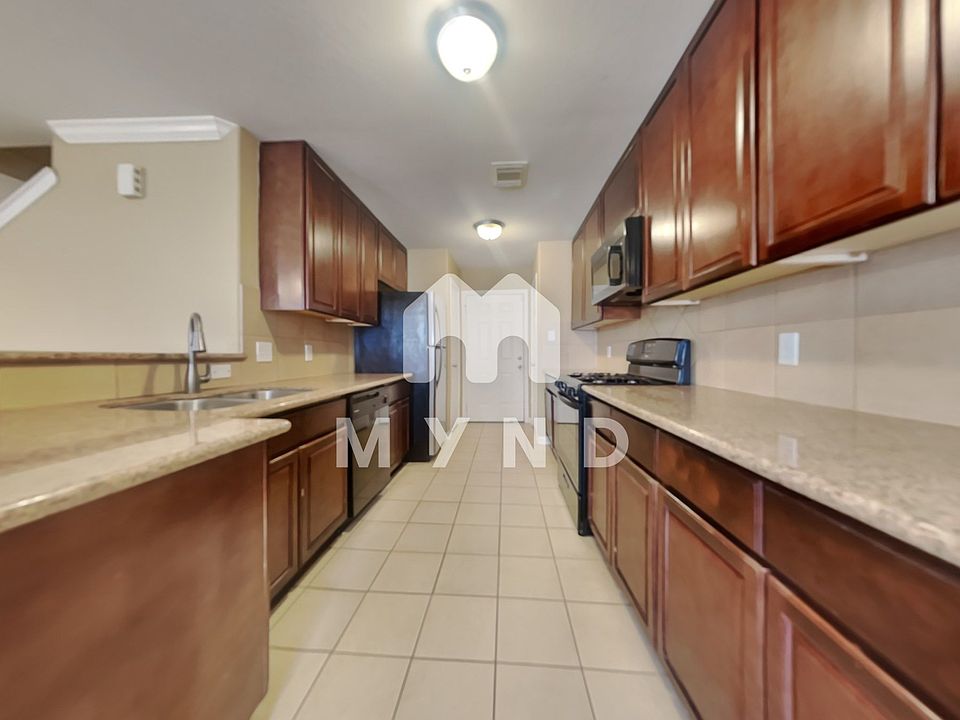 1st image of 6011 Shelbourne Park Ln
