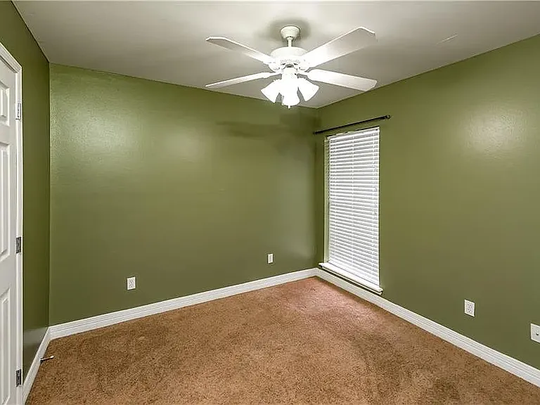 631 Whitefield Ln — Photo 19