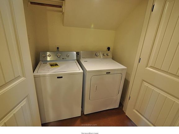 3rd image of 3112 Cullen Trl
