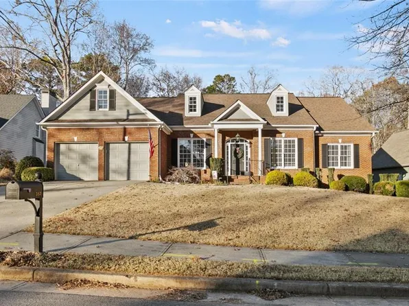 352 Woodbrook Crst, Canton, GA 30114