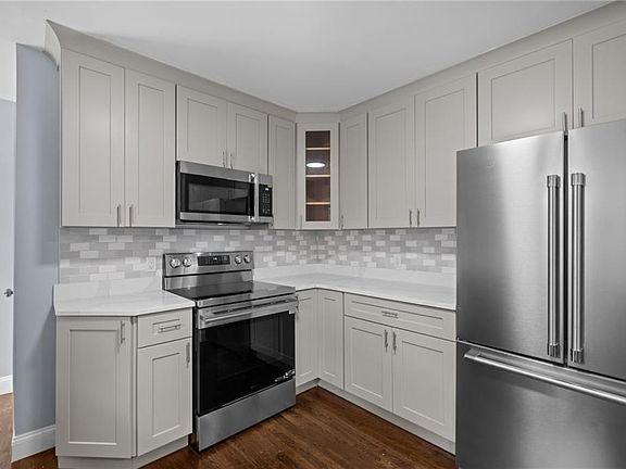 2nd image of 126 Alton Bradford Rd