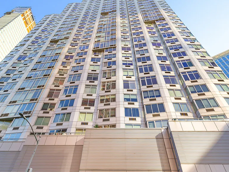 80 Dekalb Ave #26L — Photo 17