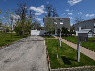 3N265 Cardinal St, Addison, IL 60101