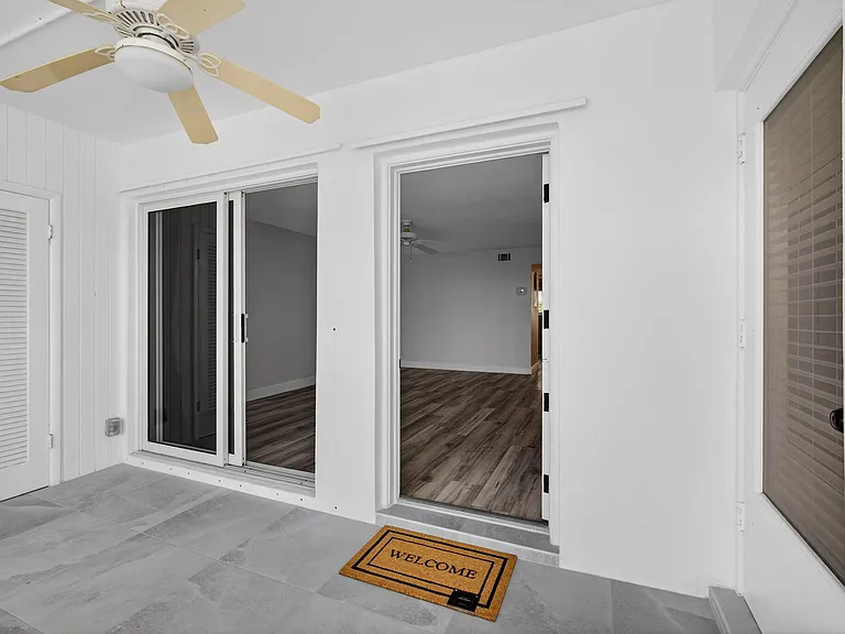 100 Shore Ct #208 — Photo 15