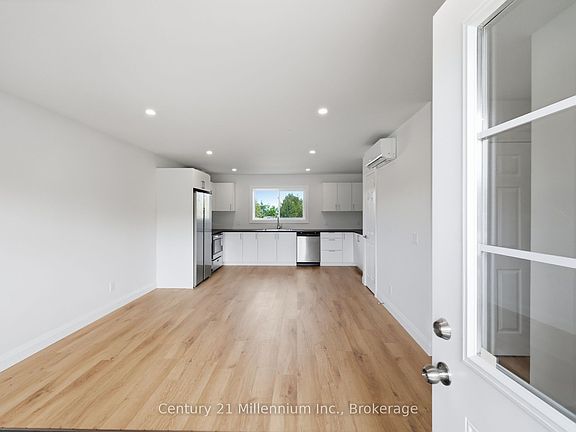 2nd image of 9592 Beachwood Rd #2