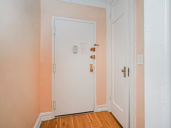 2nd image of 3105 Brighton 3rd St #6