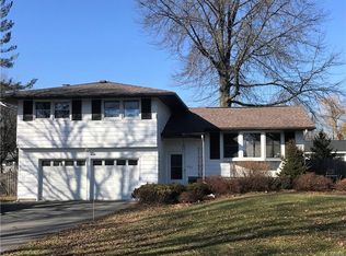 6163 Meadow Dr, Cicero, NY 13039