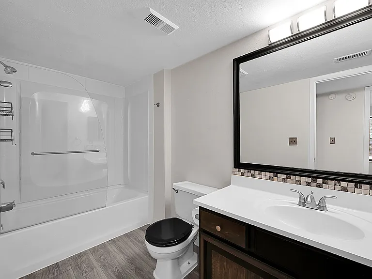 148 W Rockrimmon Blvd #201 — Photo 17