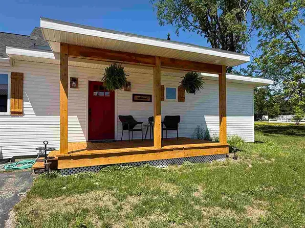 4780 Howard Rd, Petoskey, MI 49770