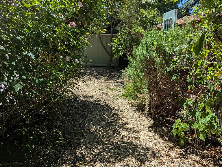 718 Pueblo Ave #1 — Photo 17