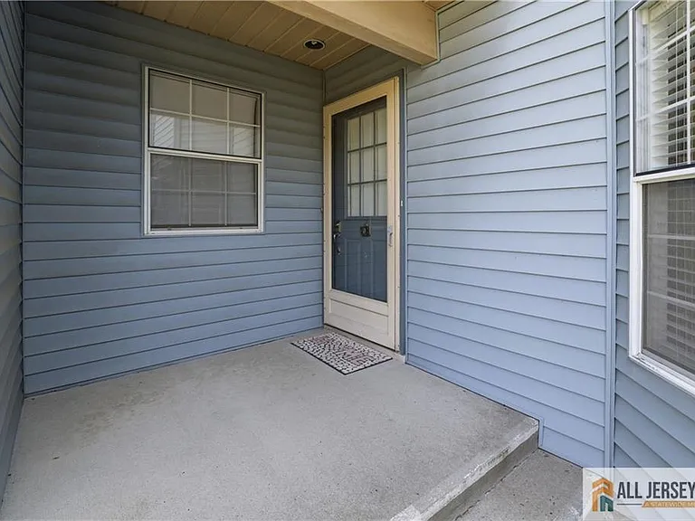 138 Concordia Cir #138B — Photo 4