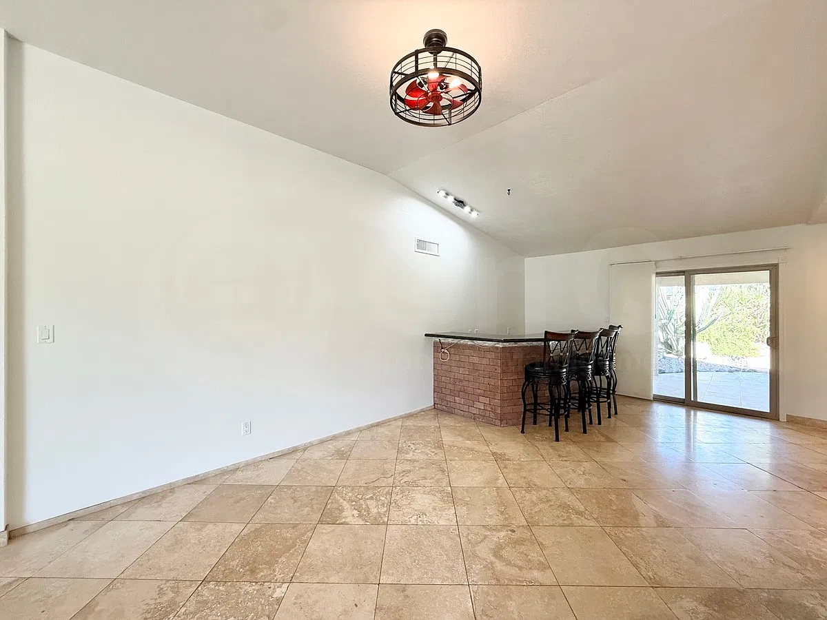 3 bed, 3.0 bath, 2068 sqft, $3,349 — Photo 4