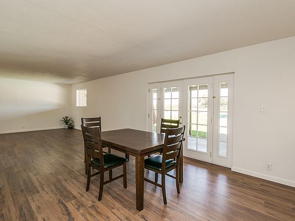 3rd image of 7510 N Sarival Ave