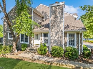 73 N Edgewood Rd, Bedminster, NJ 07921