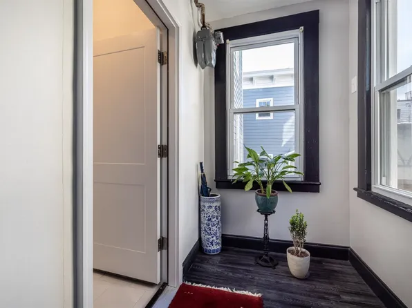 373-375 3rd St #1, Jersey City, NJ 07302